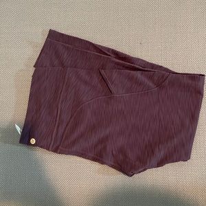 Lululemon invigorate tight 25” - size 10 - heathered black currant